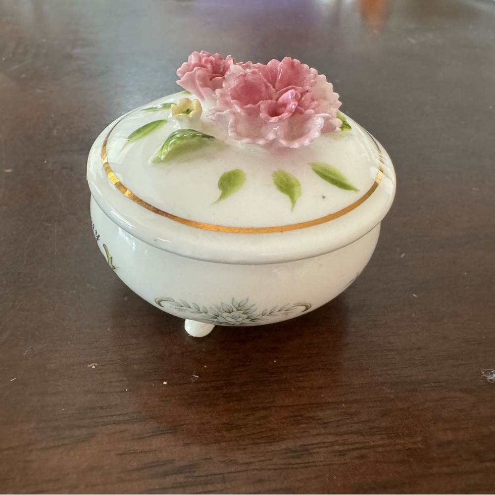 Vintage Maruri Masterpiece Bone China 1977 Enesco December Lidded Trinket Box - Picture 3 of 10